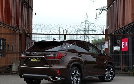 Lexus RX IV рестайлинг, 2019 год, 3 499 000 рублей, 3 фотография