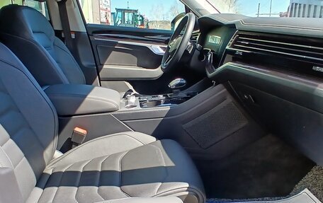 Volkswagen Touareg III, 2021 год, 6 350 000 рублей, 25 фотография