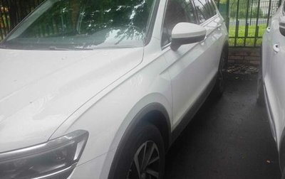 Volkswagen Tiguan II, 2018 год, 2 150 000 рублей, 1 фотография