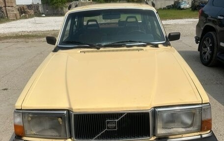Volvo 240 Series, 1984 год, 290 000 рублей, 1 фотография