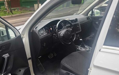 Volkswagen Tiguan II, 2018 год, 2 150 000 рублей, 5 фотография