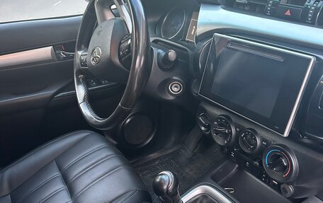 Toyota Hilux VII, 2015 год, 1 700 000 рублей, 15 фотография