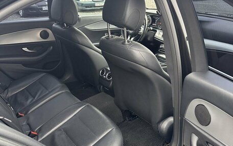 Mercedes-Benz E-Класс, 2020 год, 2 600 000 рублей, 17 фотография