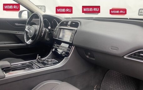 Jaguar XE I рестайлинг, 2017 год, 1 734 990 рублей, 8 фотография