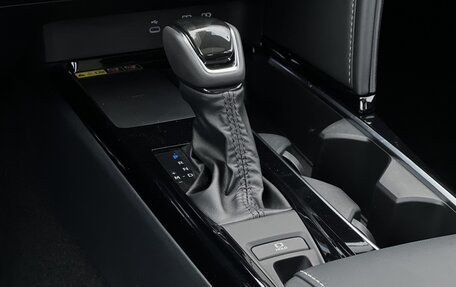 Toyota Camry, 2024 год, 3 850 000 рублей, 12 фотография