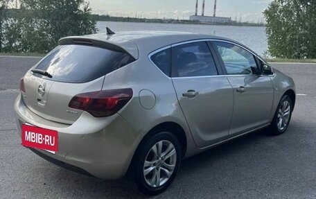 Opel Astra J, 2011 год, 650 000 рублей, 5 фотография