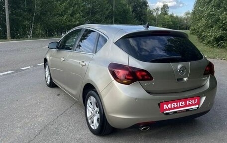 Opel Astra J, 2011 год, 650 000 рублей, 8 фотография