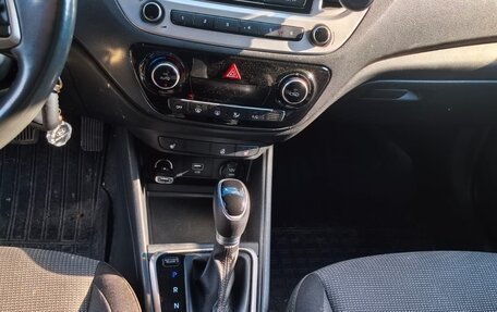 Hyundai Solaris II рестайлинг, 2019 год, 1 750 000 рублей, 4 фотография