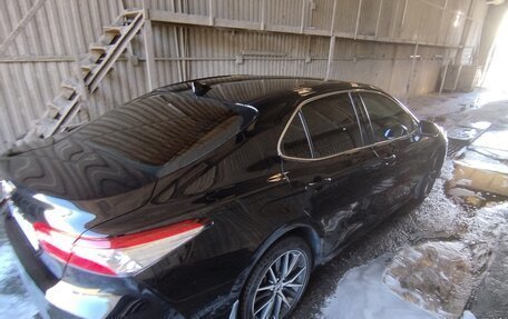 Toyota Camry, 2021 год, 3 800 000 рублей, 3 фотография