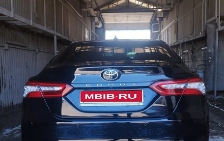 Toyota Camry, 2021 год, 3 800 000 рублей, 5 фотография