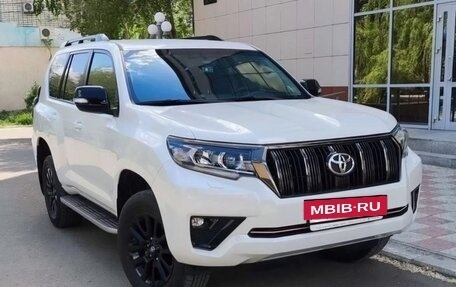 Toyota Land Cruiser Prado 150 рестайлинг 2, 2020 год, 5 750 000 рублей, 2 фотография