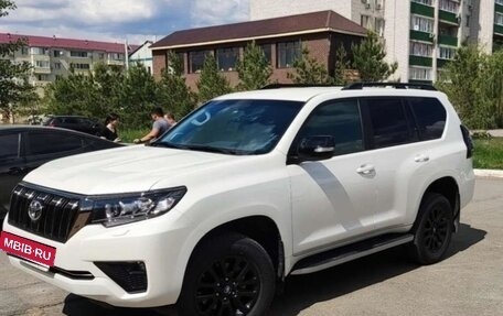 Toyota Land Cruiser Prado 150 рестайлинг 2, 2020 год, 5 750 000 рублей, 3 фотография