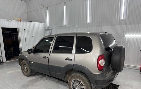 Chevrolet Niva I рестайлинг, 2017 год, 580 000 рублей, 1 фотография