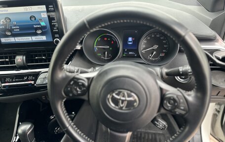 Toyota C-HR I рестайлинг, 2020 год, 3 250 000 рублей, 14 фотография