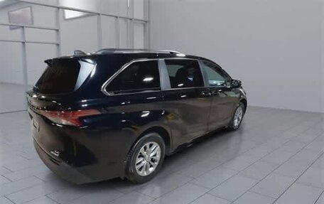 Toyota Sienna, 2022 год, 5 271 889 рублей, 5 фотография