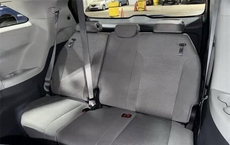 Toyota Sienna, 2022 год, 5 271 889 рублей, 17 фотография