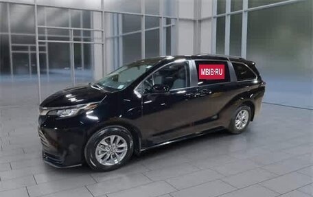 Toyota Sienna, 2022 год, 5 271 889 рублей, 8 фотография