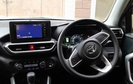 Toyota Raize I, 2020 год, 1 650 000 рублей, 10 фотография