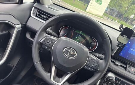 Toyota RAV4, 2021 год, 2 200 008 рублей, 14 фотография