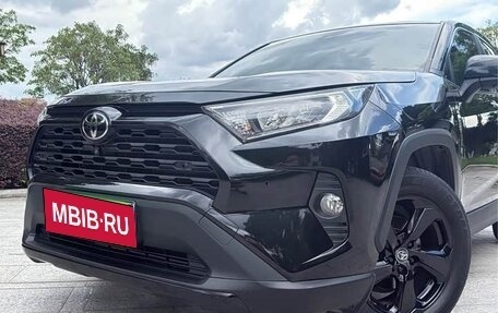 Toyota RAV4, 2021 год, 2 200 008 рублей, 10 фотография