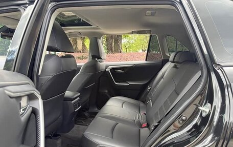 Toyota RAV4, 2021 год, 2 200 008 рублей, 20 фотография