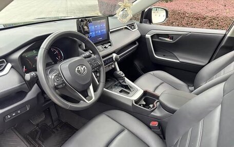 Toyota RAV4, 2021 год, 2 200 008 рублей, 18 фотография