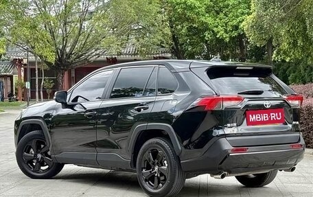 Toyota RAV4, 2021 год, 2 200 008 рублей, 4 фотография