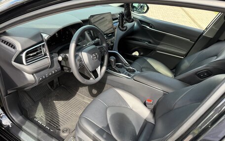 Toyota Camry, 2022 год, 3 390 000 рублей, 15 фотография