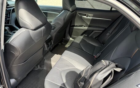 Toyota Camry, 2022 год, 3 390 000 рублей, 17 фотография