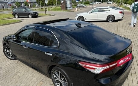 Toyota Camry, 2022 год, 3 390 000 рублей, 8 фотография