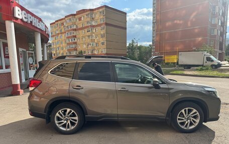 Subaru Forester, 2018 год, 1 900 000 рублей, 3 фотография