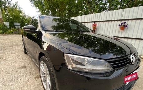 Volkswagen Jetta VI, 2012 год, 1 050 000 рублей, 4 фотография