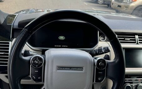 Land Rover Range Rover IV рестайлинг, 2015 год, 3 940 000 рублей, 13 фотография