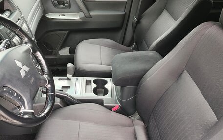 Mitsubishi Pajero IV, 2014 год, 2 600 000 рублей, 10 фотография