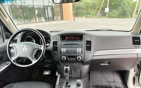 Mitsubishi Pajero IV, 2014 год, 2 600 000 рублей, 11 фотография