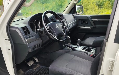 Mitsubishi Pajero IV, 2014 год, 2 600 000 рублей, 9 фотография