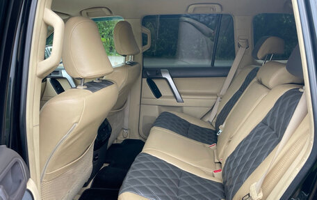 Toyota Land Cruiser Prado 150 рестайлинг 2, 2015 год, 3 980 000 рублей, 6 фотография