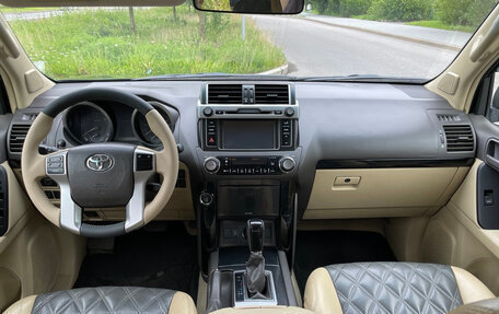 Toyota Land Cruiser Prado 150 рестайлинг 2, 2015 год, 3 980 000 рублей, 9 фотография