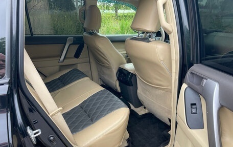 Toyota Land Cruiser Prado 150 рестайлинг 2, 2015 год, 3 980 000 рублей, 5 фотография