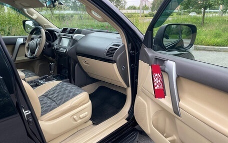 Toyota Land Cruiser Prado 150 рестайлинг 2, 2015 год, 3 980 000 рублей, 12 фотография