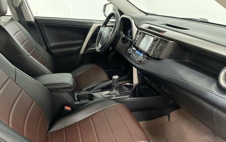 Toyota RAV4, 2018 год, 2 385 000 рублей, 22 фотография