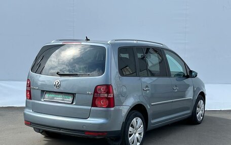 Volkswagen Touran III, 2010 год, 845 000 рублей, 8 фотография