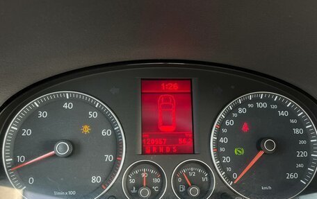Volkswagen Touran III, 2010 год, 845 000 рублей, 9 фотография
