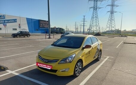 Hyundai Solaris II рестайлинг, 2015 год, 918 000 рублей, 2 фотография