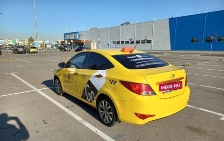 Hyundai Solaris II рестайлинг, 2015 год, 918 000 рублей, 8 фотография