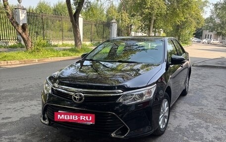 Toyota Camry, 2016 год, 2 700 000 рублей, 10 фотография