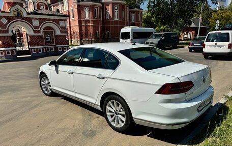 Volkswagen Passat B8 рестайлинг, 2015 год, 1 600 000 рублей, 4 фотография