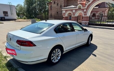 Volkswagen Passat B8 рестайлинг, 2015 год, 1 600 000 рублей, 3 фотография