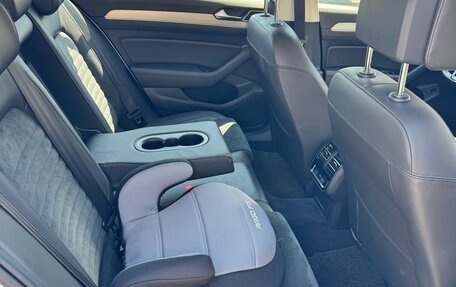 Volkswagen Passat B8 рестайлинг, 2015 год, 1 600 000 рублей, 7 фотография