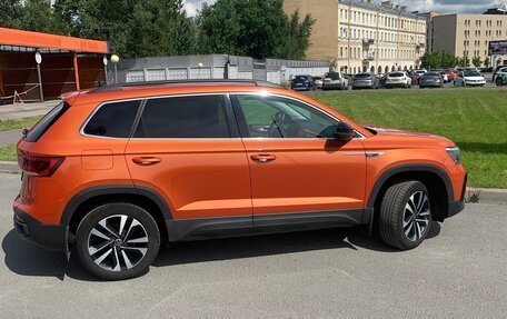 Volkswagen Taos, 2021 год, 2 215 000 рублей, 3 фотография